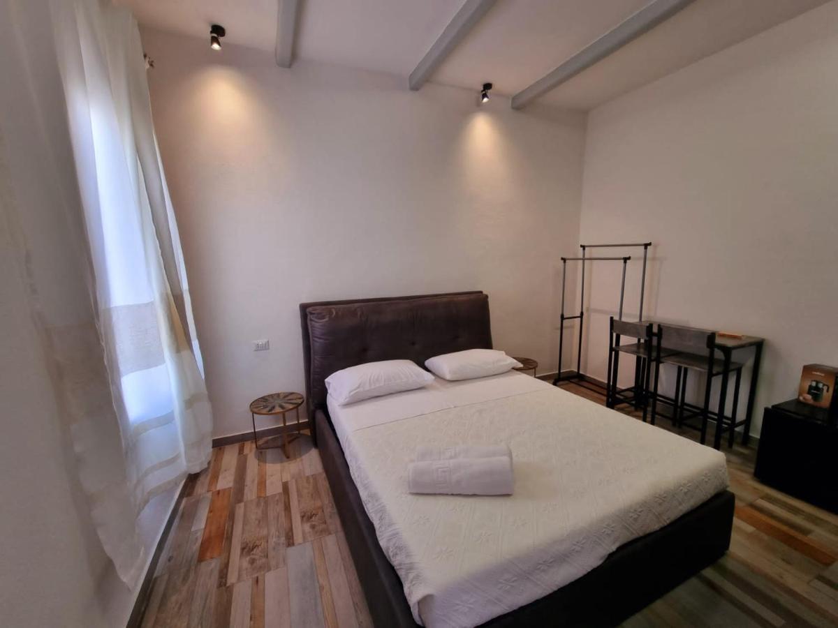 Suite Cornelia Santa Teresa Gallura Exteriör bild