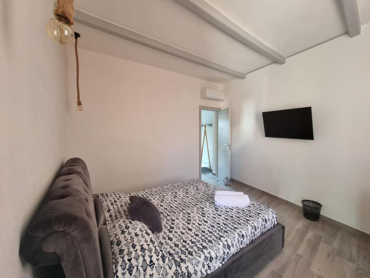 Suite Cornelia Santa Teresa Gallura Exteriör bild