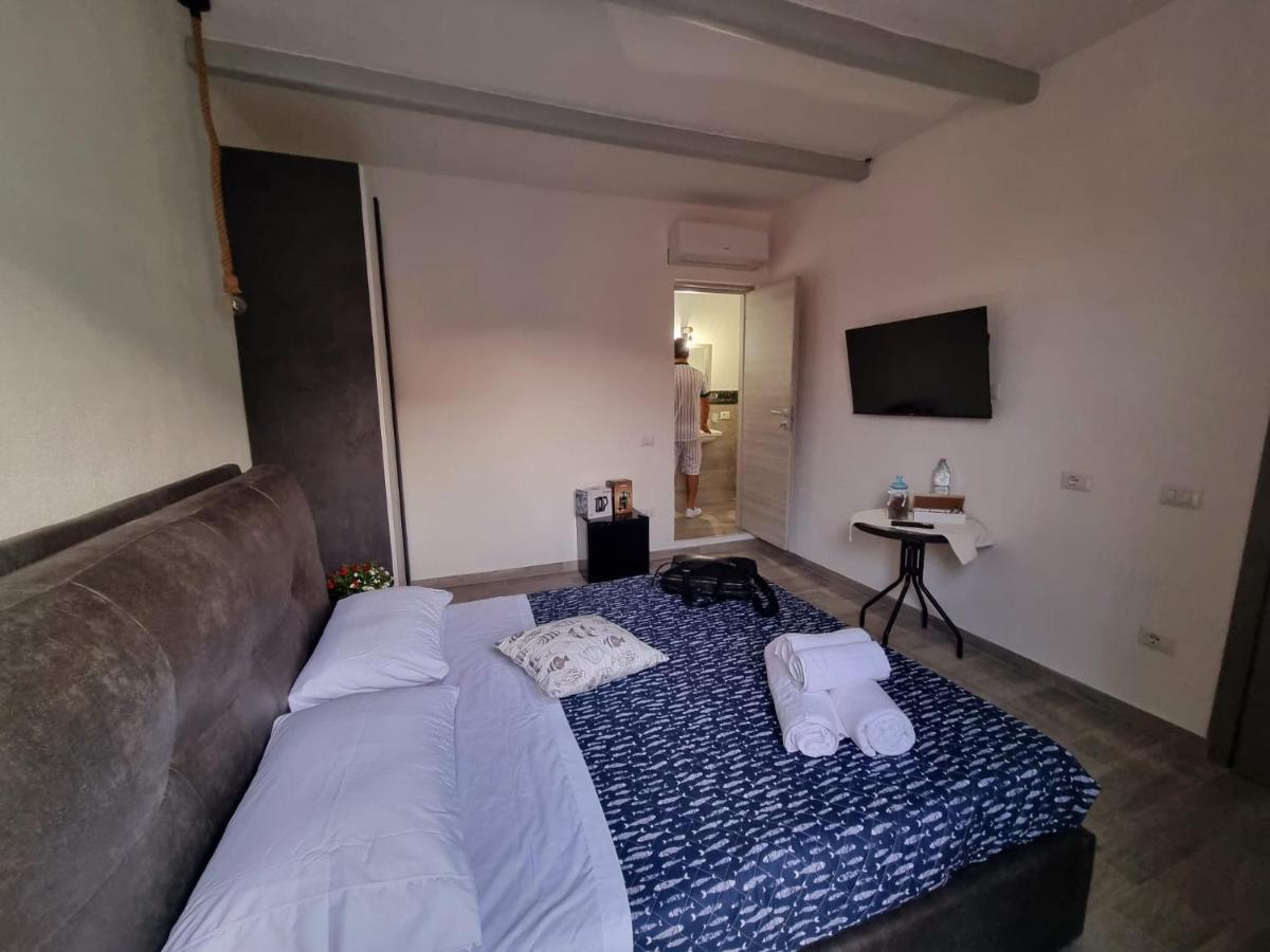 Suite Cornelia Santa Teresa Gallura Exteriör bild